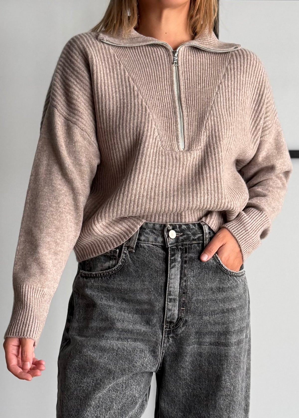 Maglia beige a coste con zip - PHILIALOFT