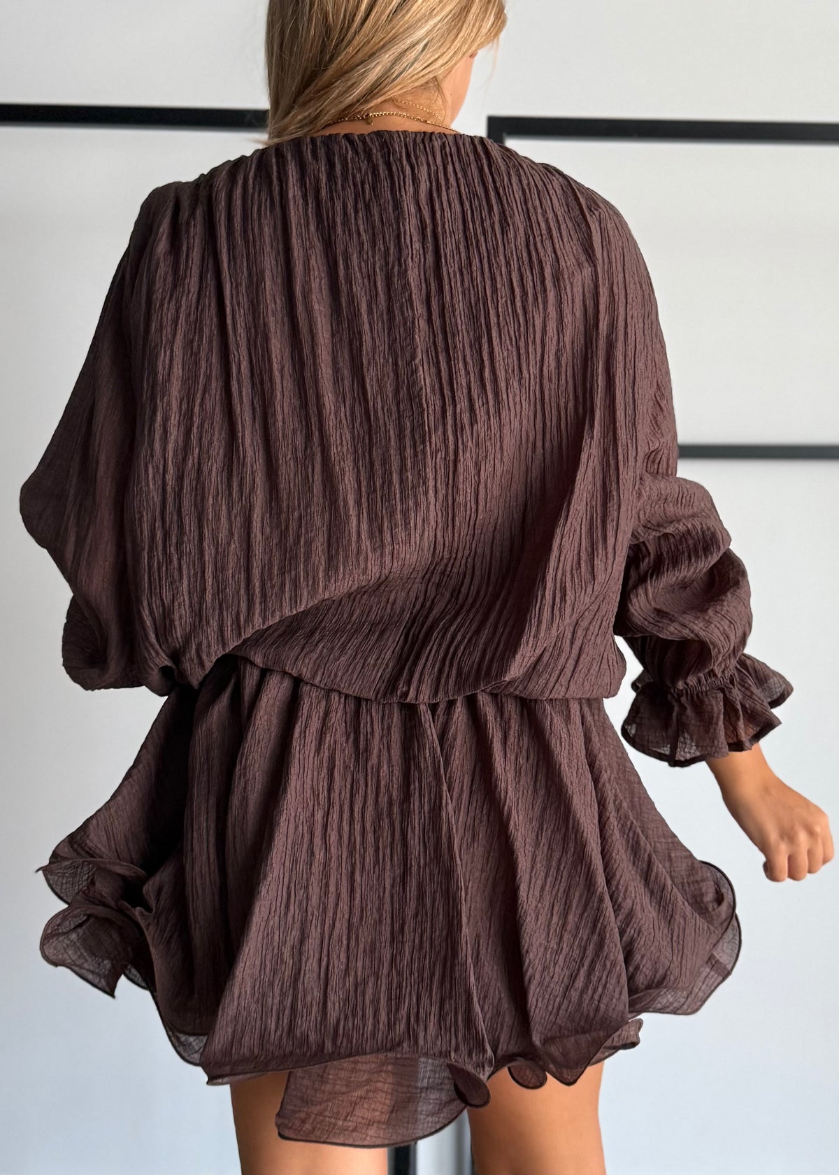 Vestito cioccolato con balze - KONTATTO