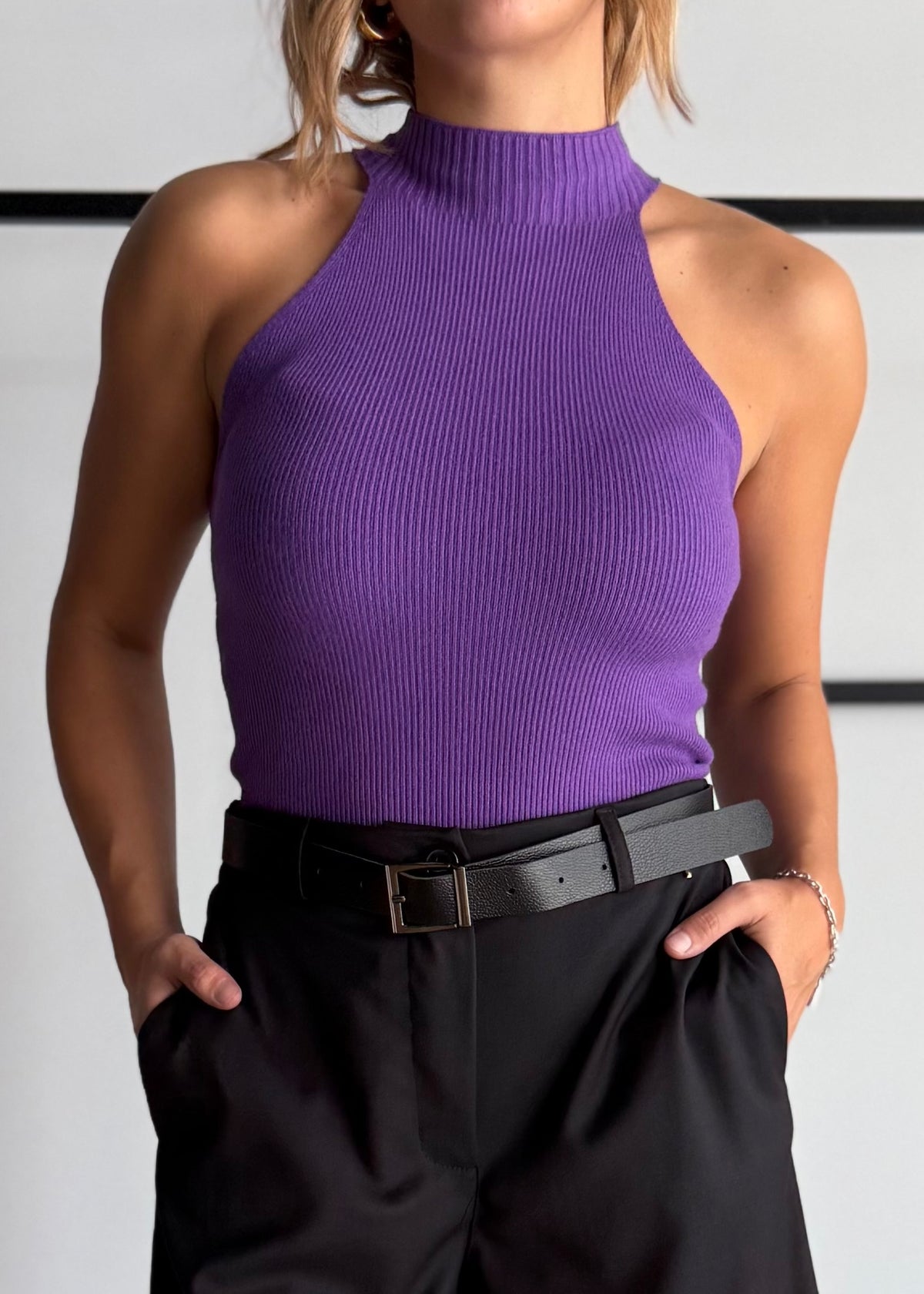 Top in maglia viola scollo america - KONTATTO
