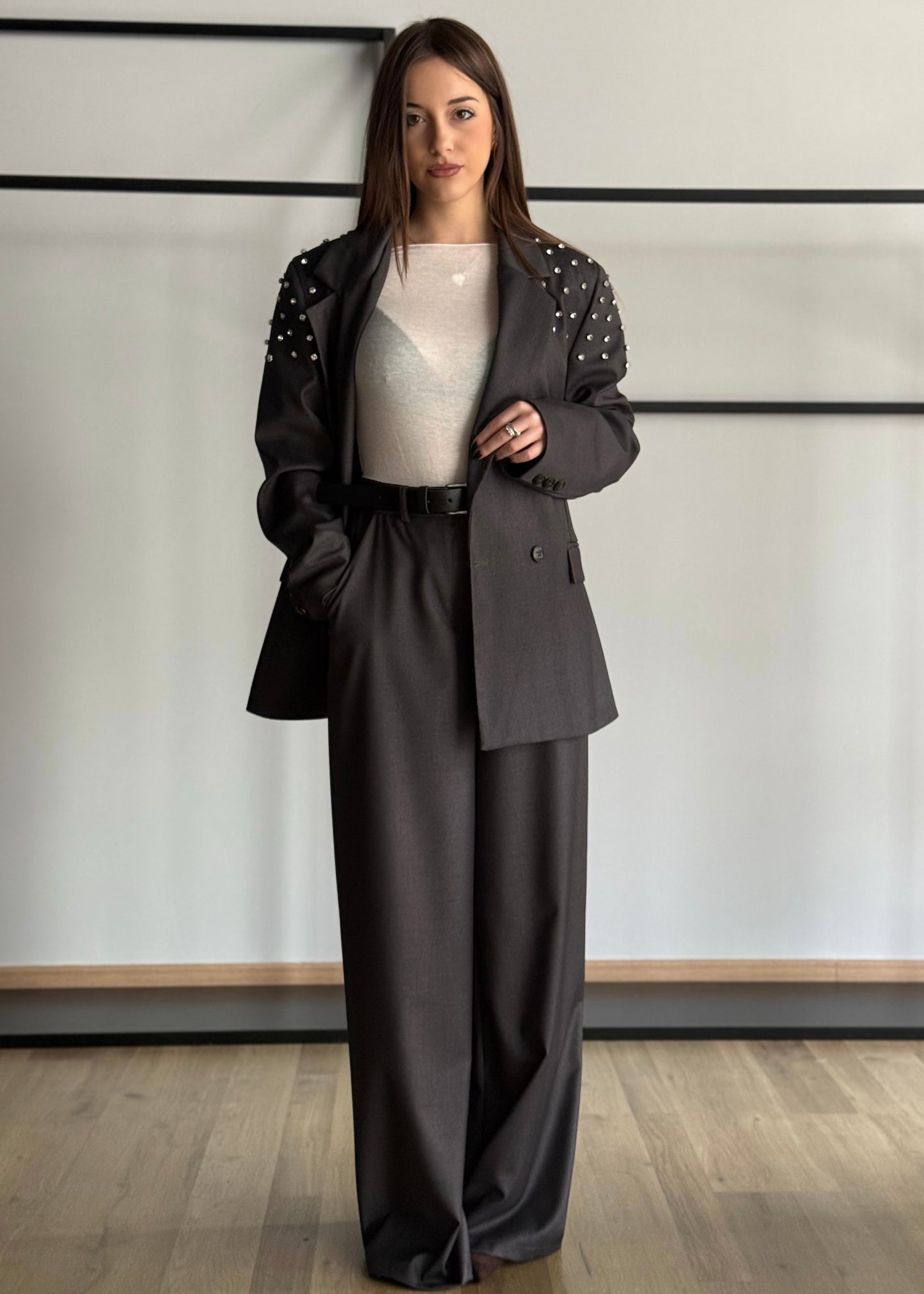 Blazer ZAHJR con spalle tempestate di strass