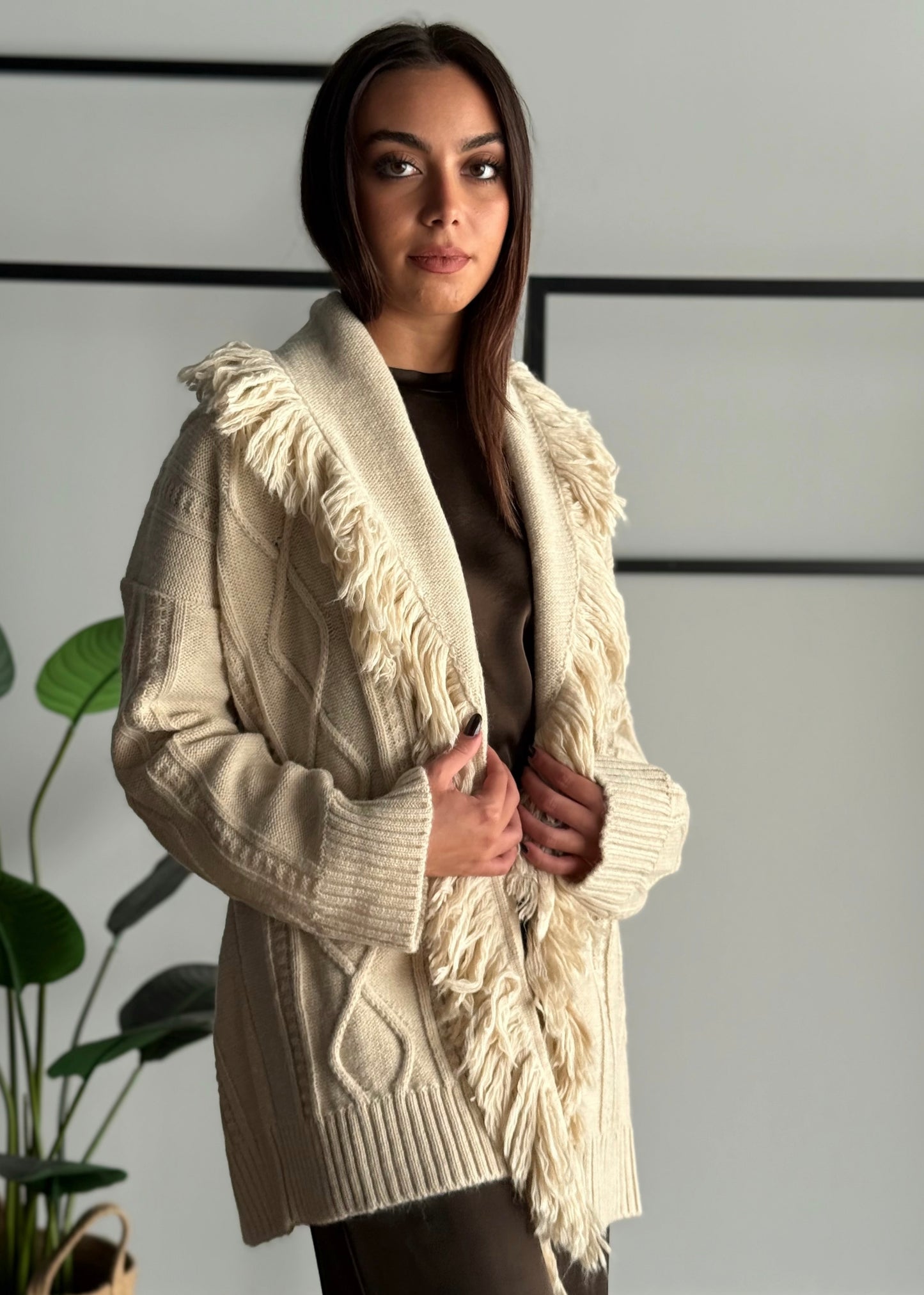 Cardigan con frange -KONTATTO