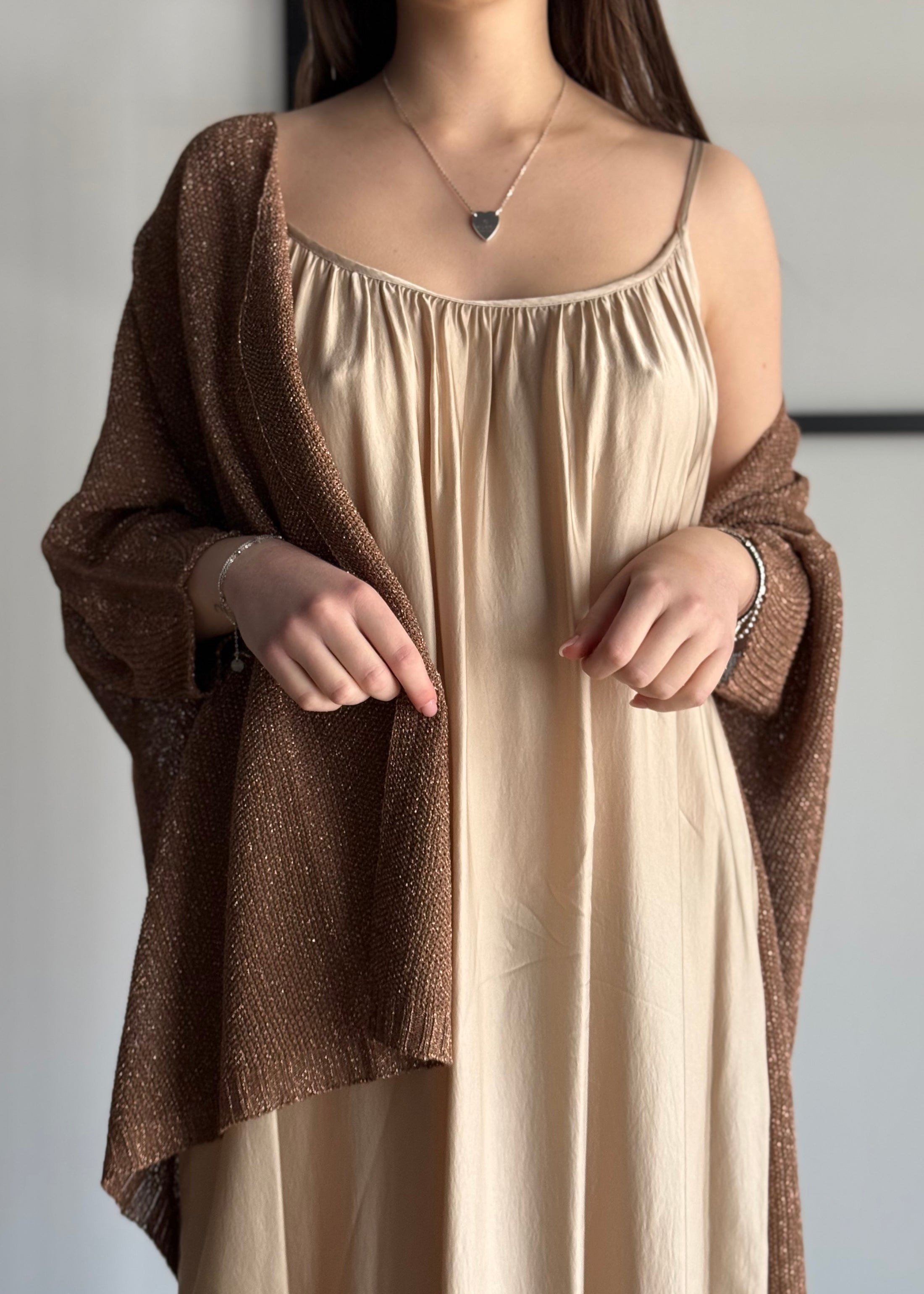 Abito lungo ZAHJR in satin avena