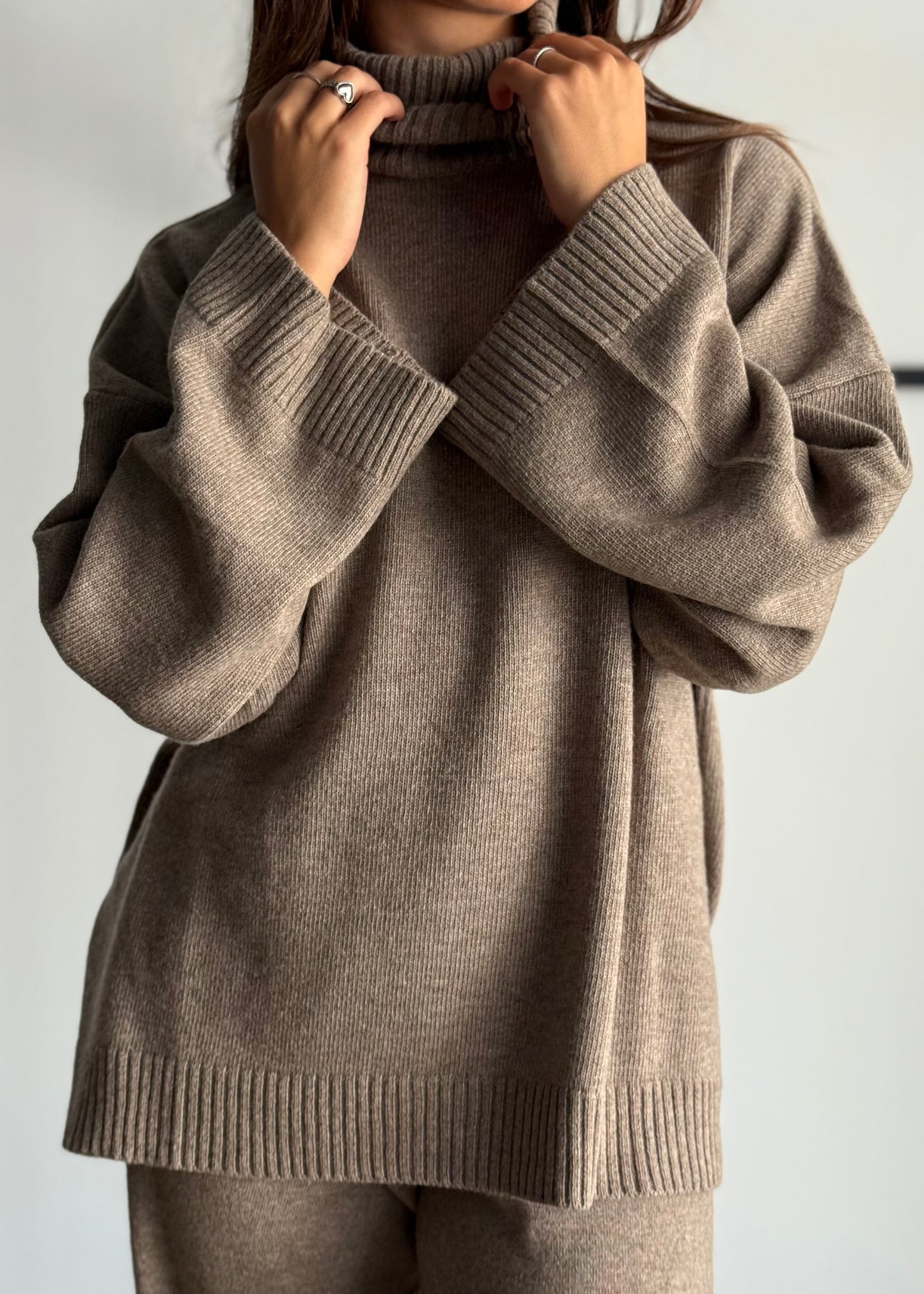 Maglia dolcevita oversize -KONTATTO