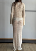 Carica l'immagine nel visualizzatore della galleria, Abito lungo crochet panna con scollo profondo
