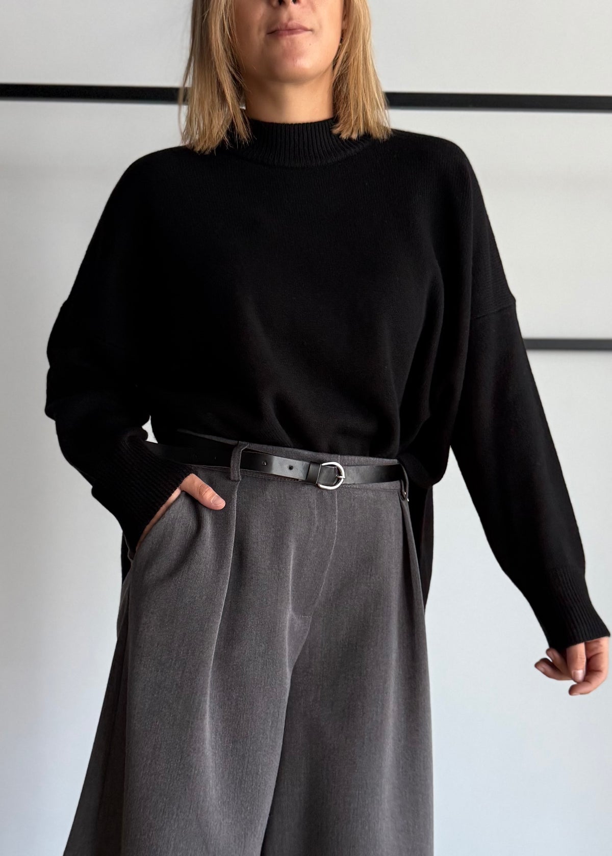Maglia over nero spacchi laterali - PHILIALOFT