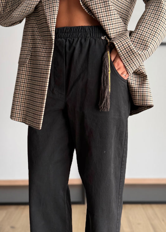 Pantalone nero relax con charm - PHILIALOFT