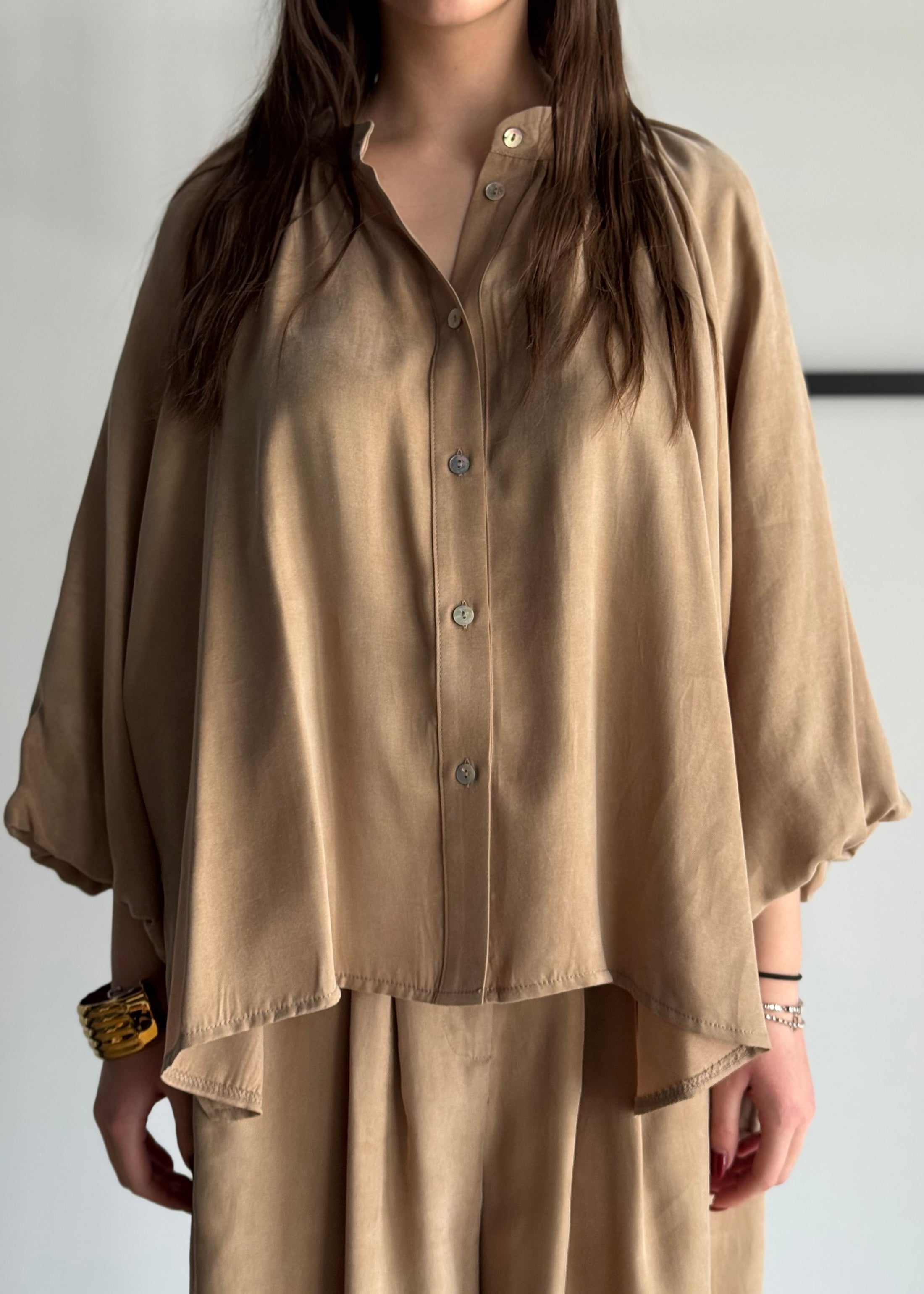Camicia ZAHJR con maniche ampie