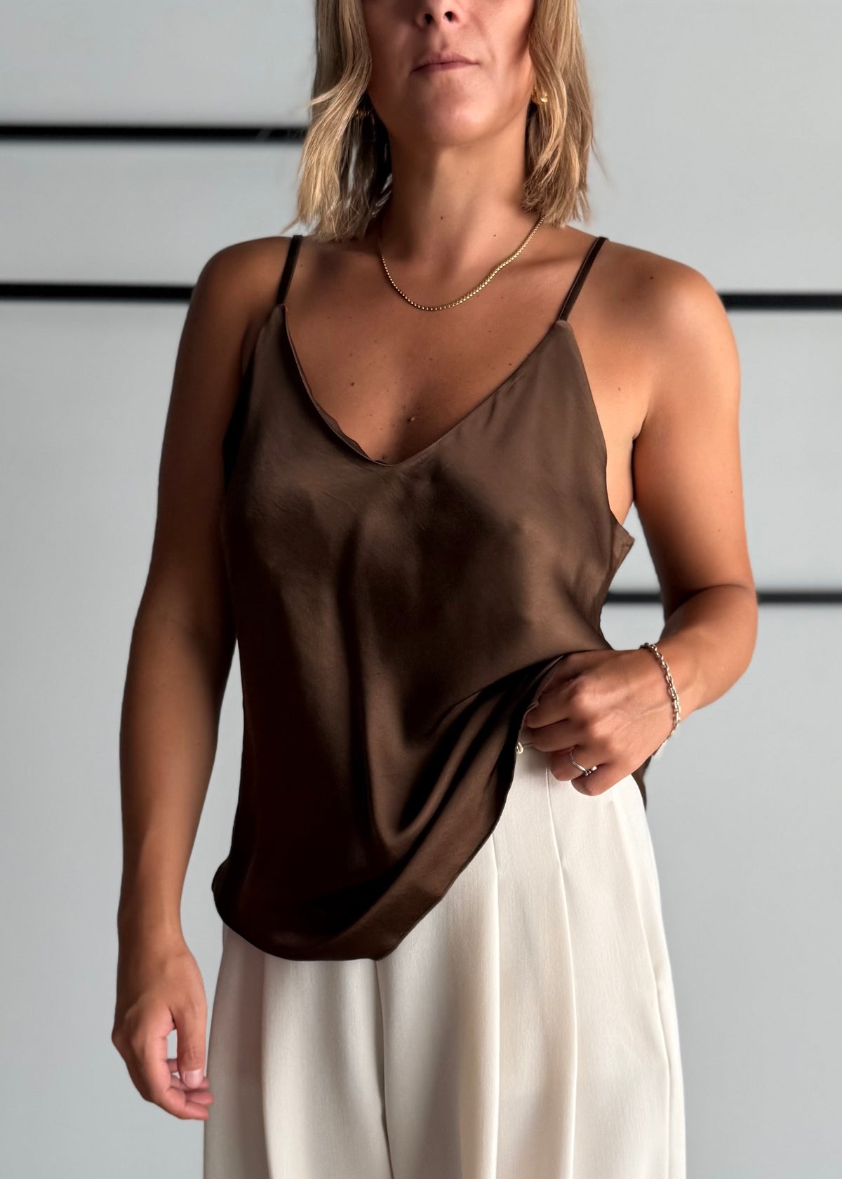 Top satinato moro con spalline regolabili