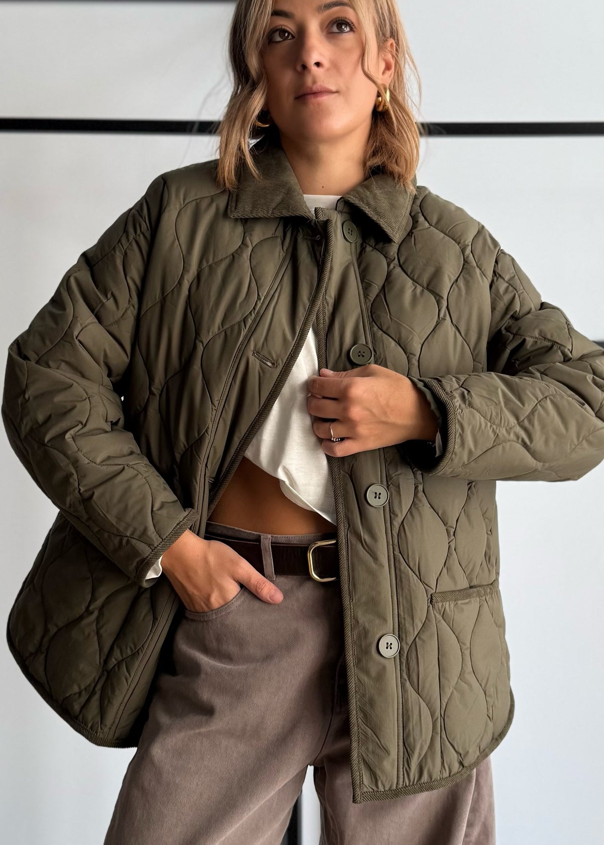 Giacca COZY militare trapuntata con colletto in velluto