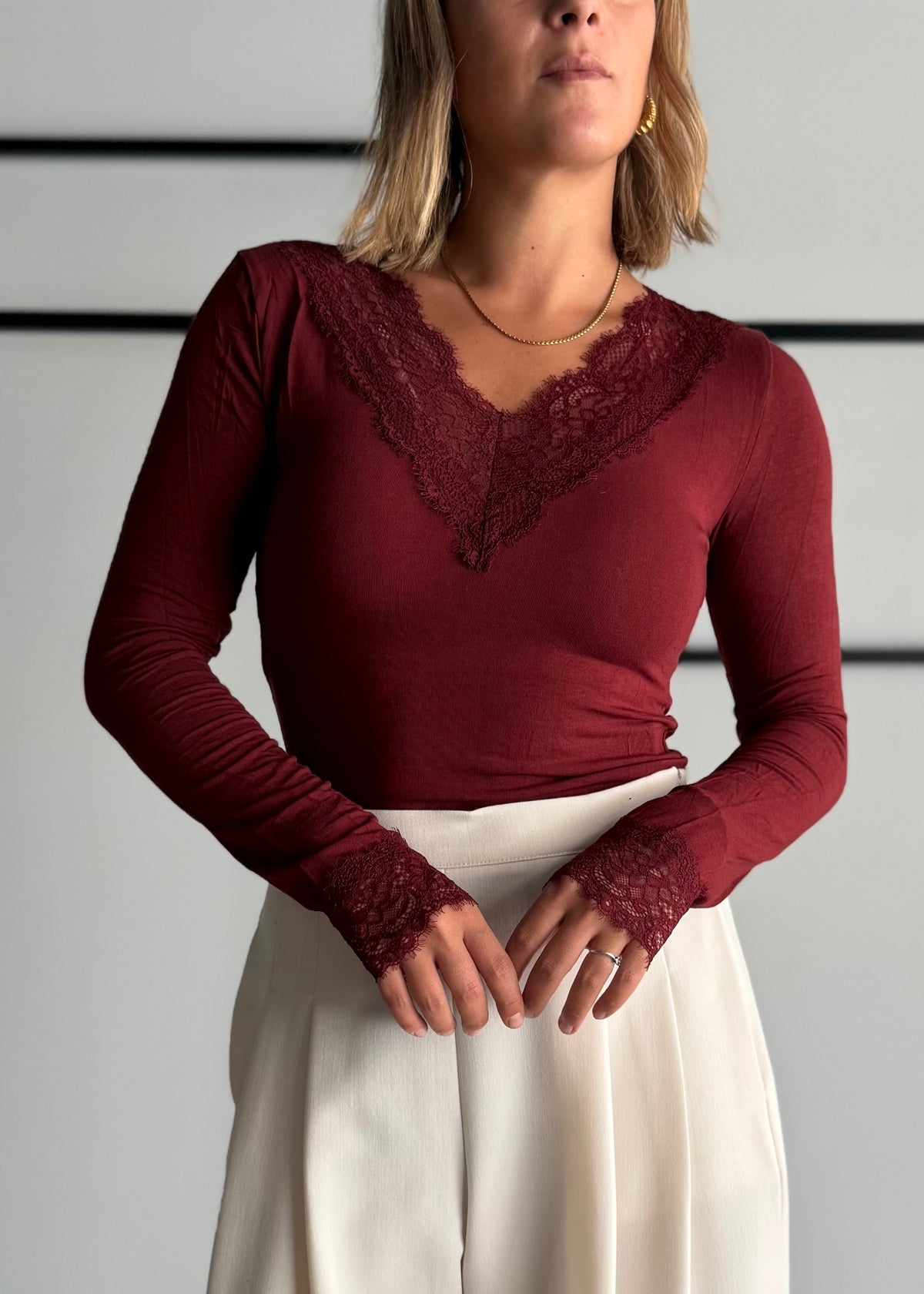 Body vino con pizzo