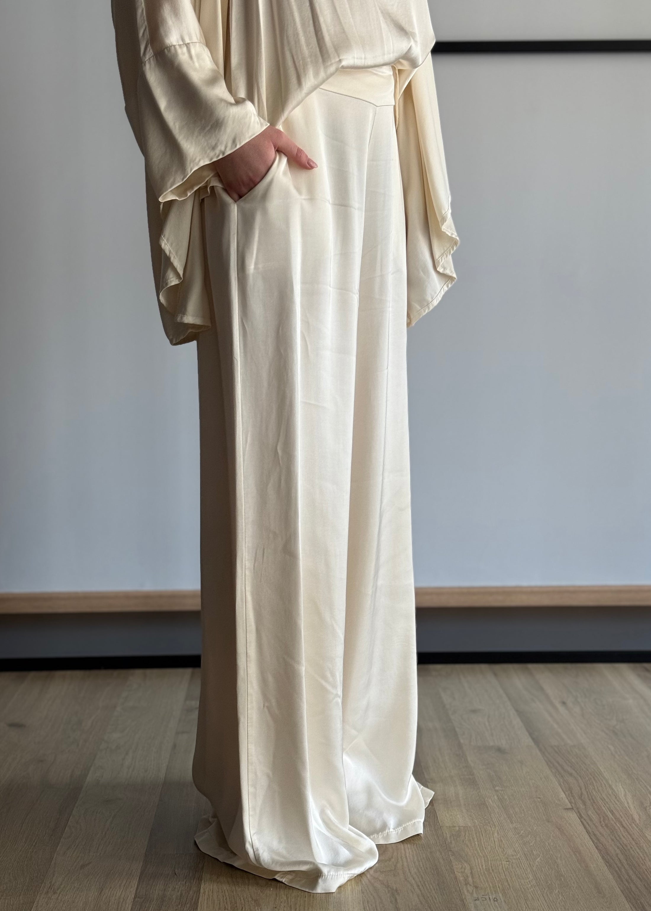 Pantalone ZAHJR a palazzo latte