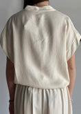 Carica l'immagine nel visualizzatore della galleria, Camicia ZAHJR latte
