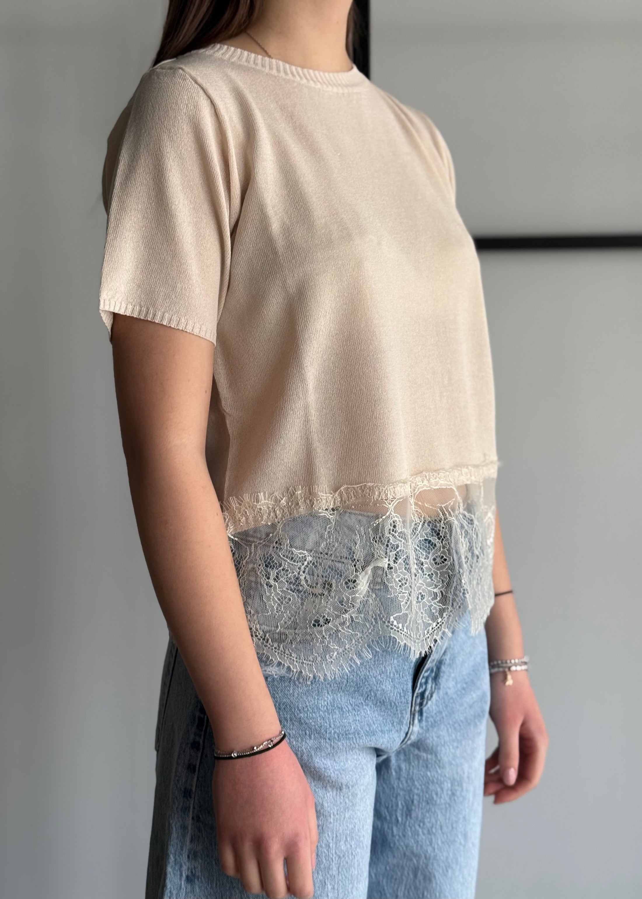 Maglia KONTATTO con fondo in pizzo avorio