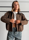 Carica l'immagine nel visualizzatore della galleria, Giacca Bomber taupe con Collo in Ecopelle
