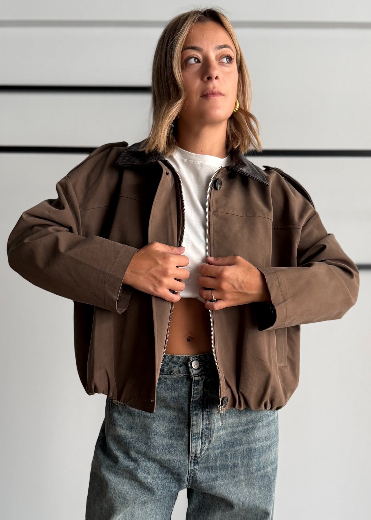Giacca Bomber taupe con Collo in Ecopelle