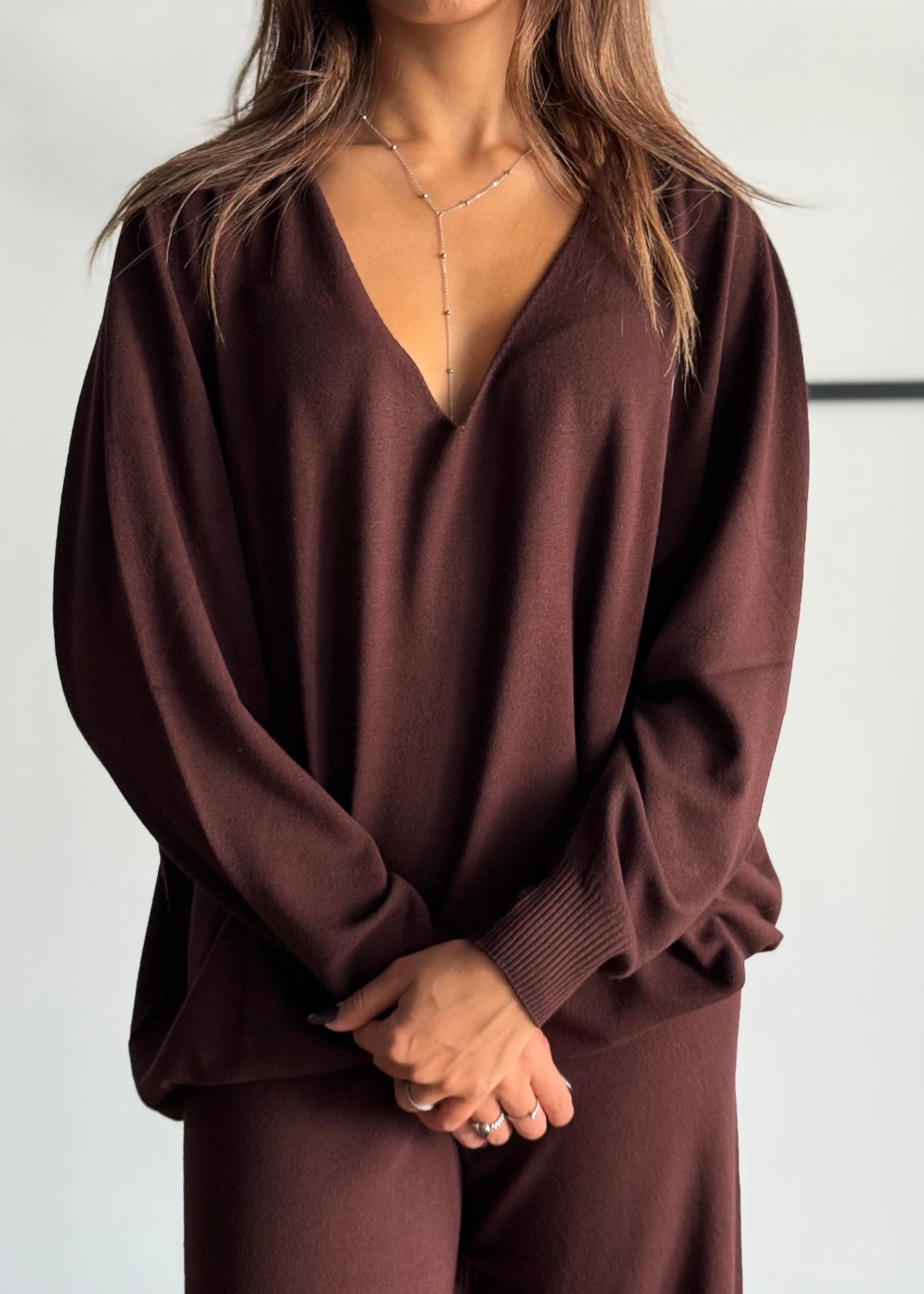 Maglia in viscosa scollo a V -KONTATTO