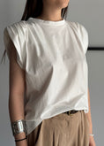 Carica l'immagine nel visualizzatore della galleria, T-shirt PHILIALOFT bianca con spalline strutturate
