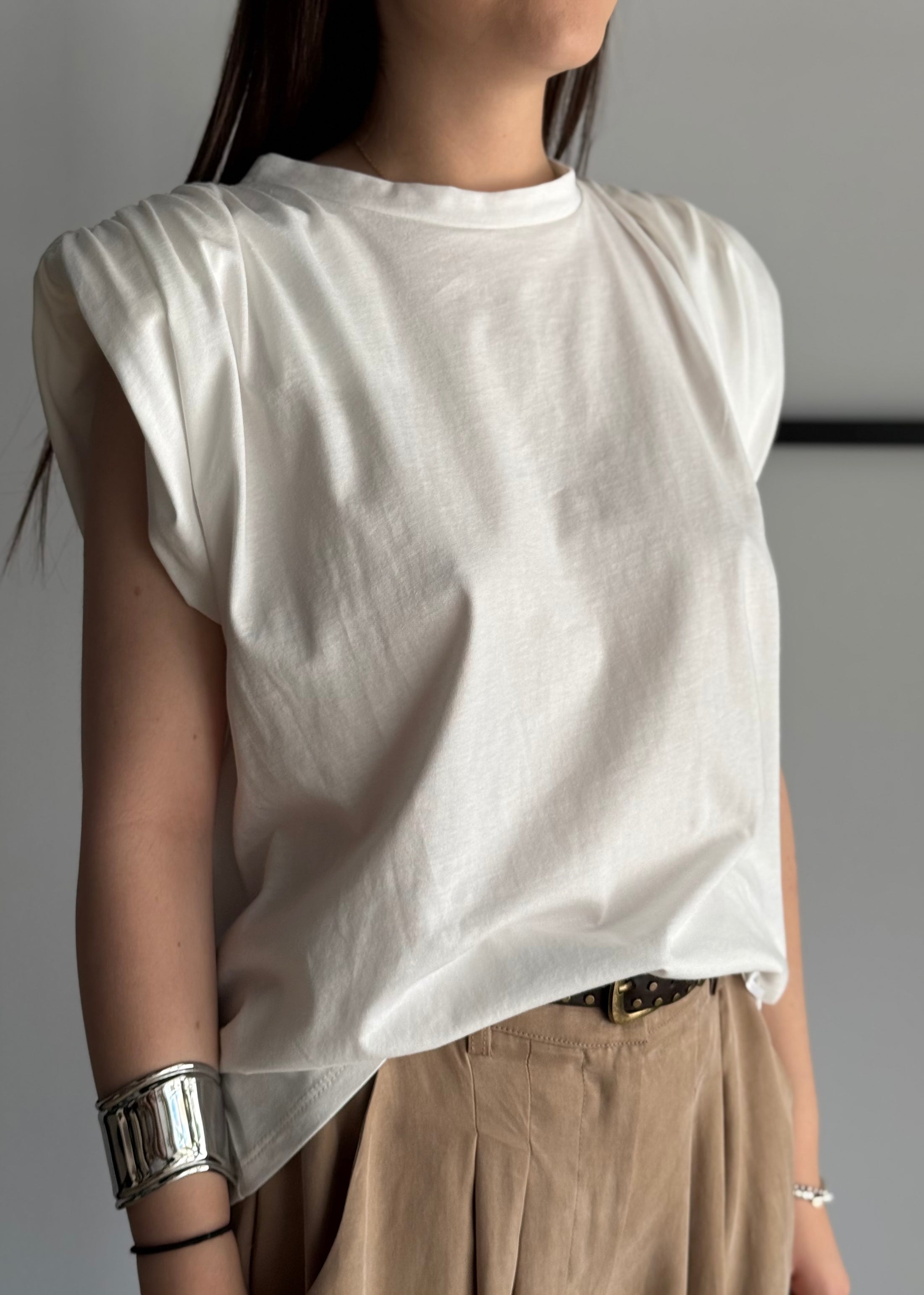 T-shirt PHILIALOFT bianca con spalline strutturate