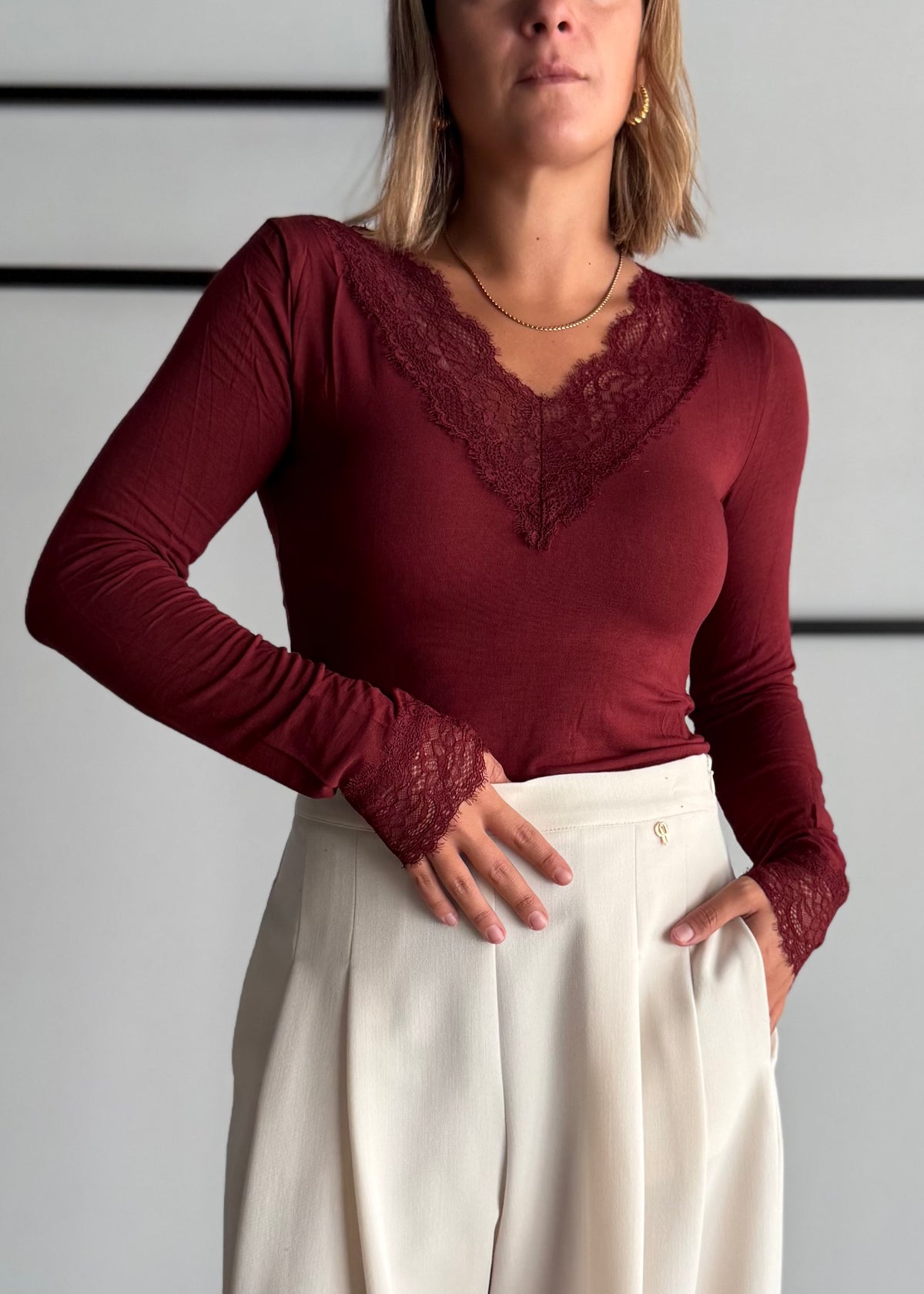 Body vino con pizzo